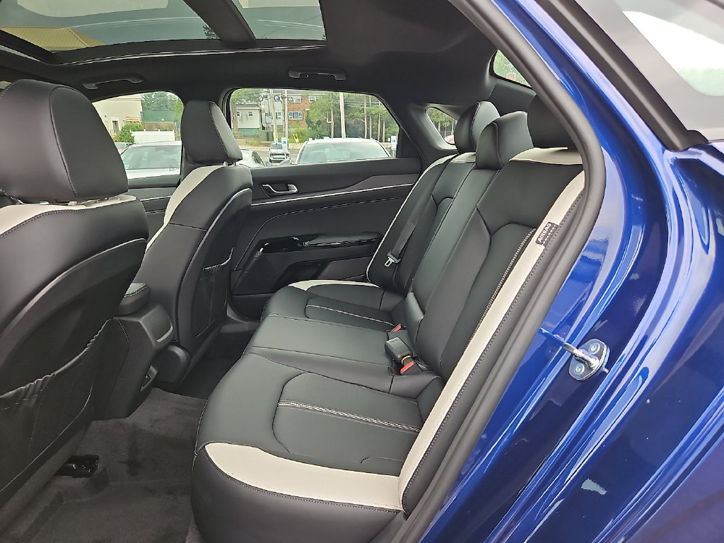 New 2026 Kia K5 GT-Line w/ GT-Line Premium Package FWD image 7