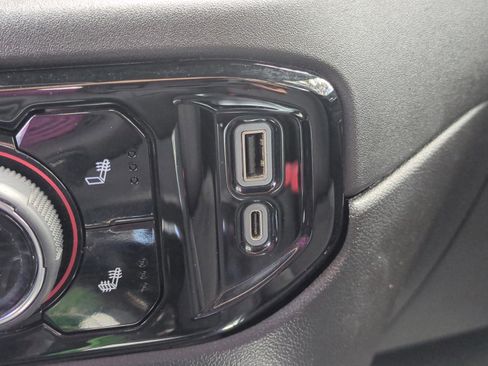 Used 2023 Chevrolet Silverado 1500 RST image 25