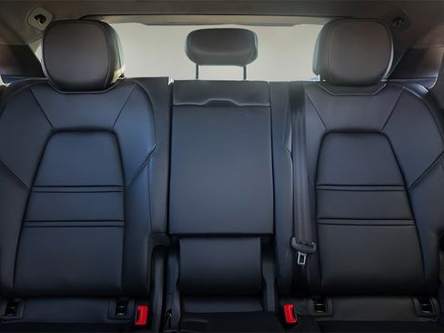 Used 2023 Porsche Cayenne GTS image 21