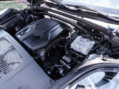 Used 2022 Porsche Macan AWD/4WD image 84