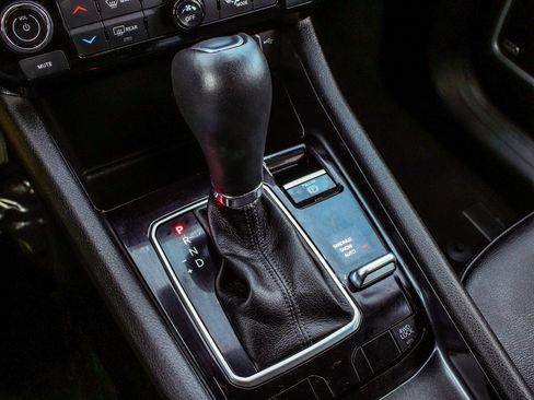 Used 2025 Jeep Compass Latitude w/ Sun & Sound Group image 25