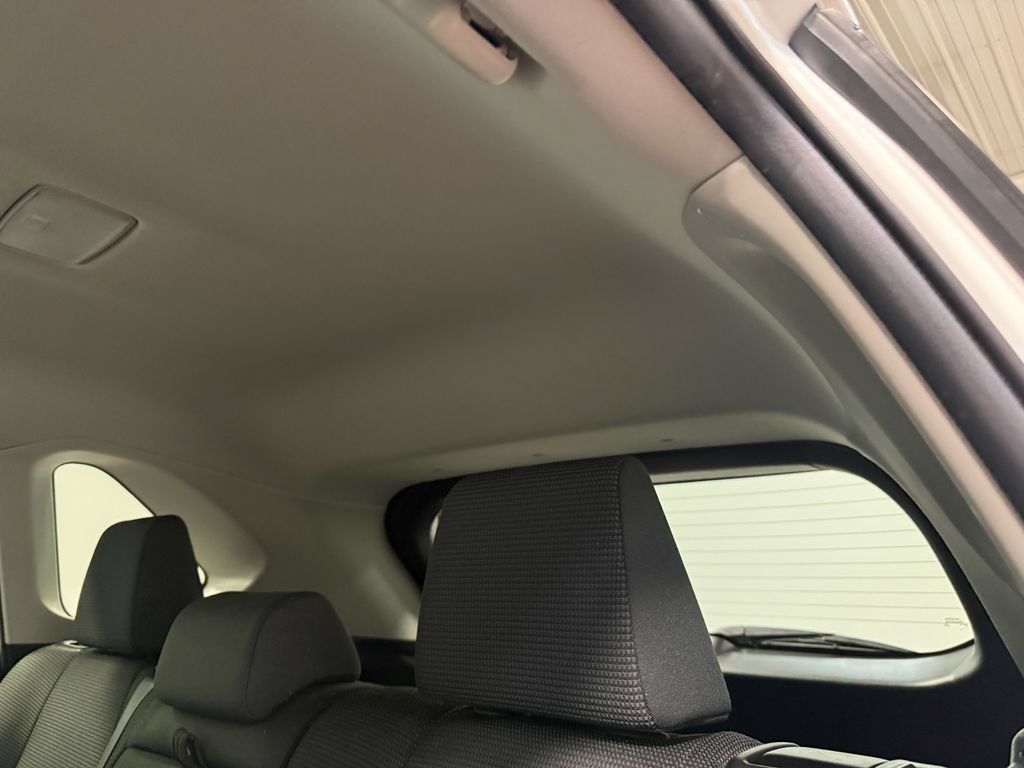 Used 2023 Toyota RAV4 LE AWD/4WD image 9