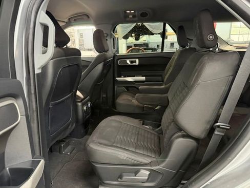Used 2020 Ford Explorer XLT w/ Comfort Package AWD/4WD image 9
