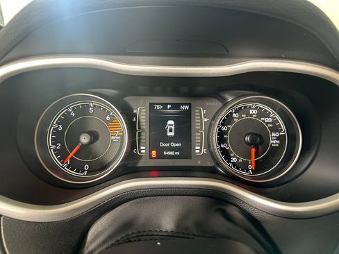 Used 2017 Jeep Cherokee Sport AWD/4WD image 23
