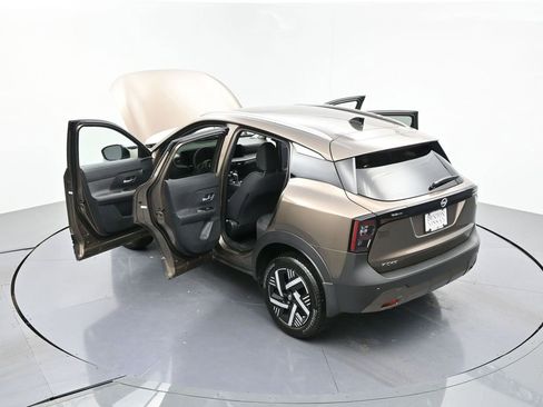 Used 2026 Nissan Kicks SV FWD image 23