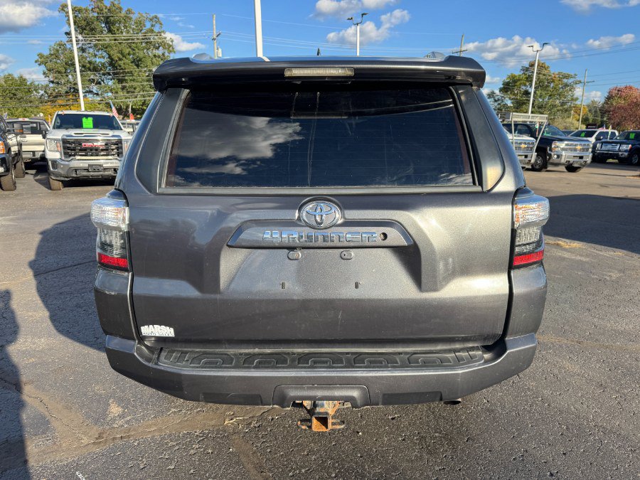 Used 2015 Toyota 4Runner 4WD image 4