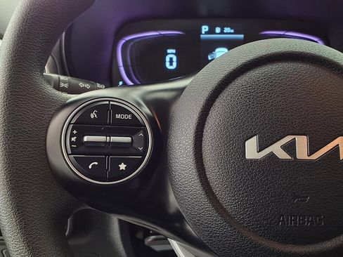 Used 2024 Kia Soul LX w/ Option Group 015 FWD image 6