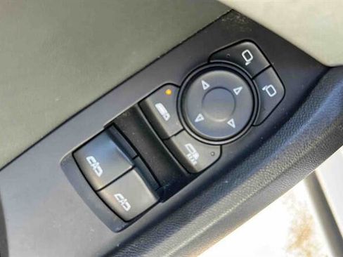 Used 2021 Chevrolet Camaro LT image 14