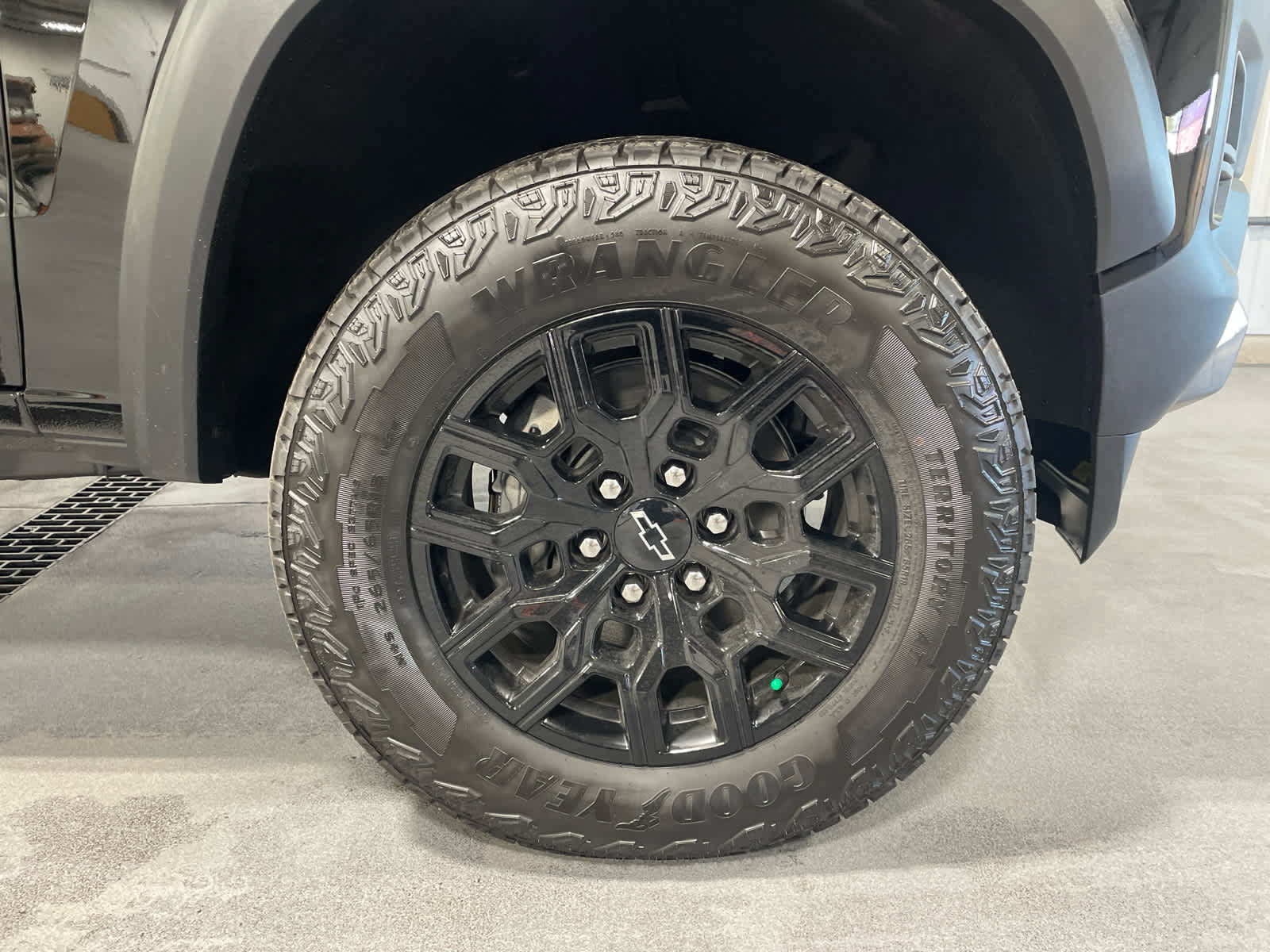 New 2026 Chevrolet Colorado Trail Boss AWD/4WD image 2