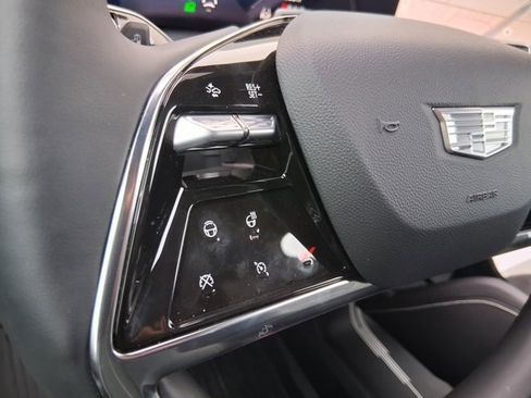 New 2026 Cadillac Vistiq Sport w/ LPO, Floor Liner Package image 12