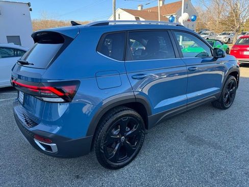 New 2026 Volkswagen Taos SEL image 6