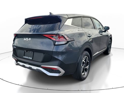 Used 2025 Kia Sportage LX FWD image 4