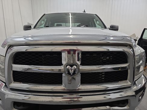 Used 2015 RAM 2500 SLT w/ Luxury Group image 18