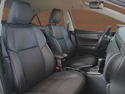 Used 2019 Toyota Corolla SE FWD image 3