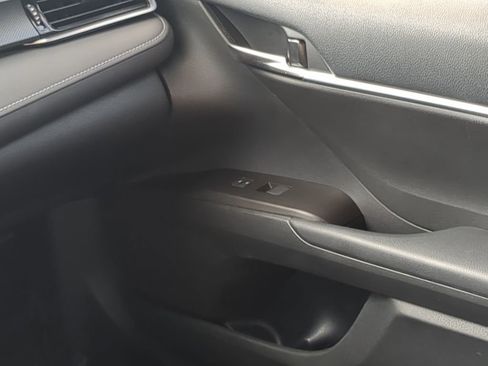 Used 2023 Toyota Camry SE image 23