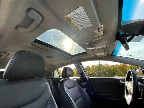 Used 2020 Hyundai Ioniq Limited image 20