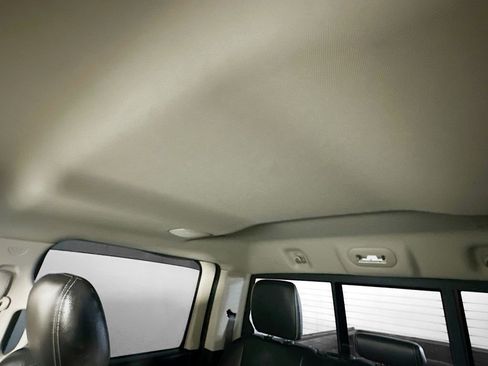 Used 2015 RAM 1500 Laramie w/ Convenience Group image 21