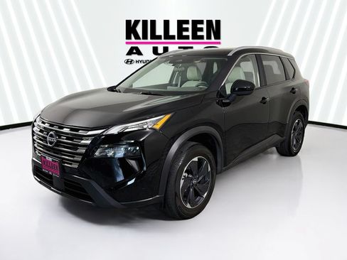 Used 2025 Nissan Rogue SV w/ SV Premium Package AWD/4WD image 3