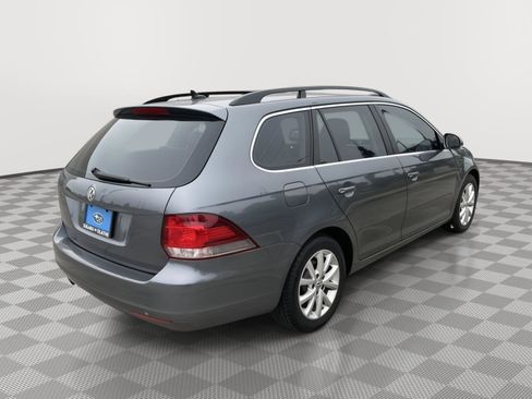 Used 2011 Volkswagen Jetta SE FWD image 8