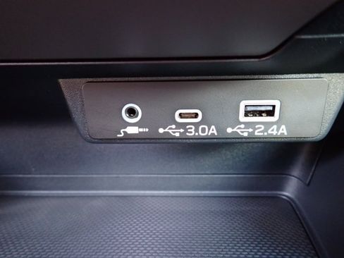 Used 2024 Subaru Crosstrek 2.0i Premium AWD/4WD image 19