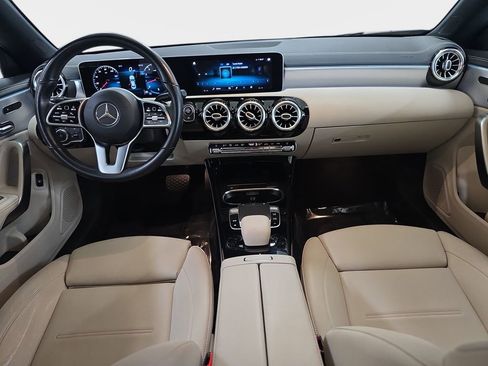 Used 2020 Mercedes-Benz CLA 250 image 12