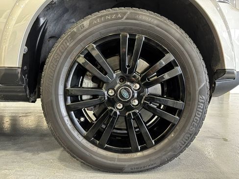 Used 2016 Land Rover LR4 HSE AWD/4WD image 57