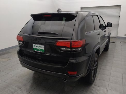 Used 2020 Jeep Grand Cherokee Altitude AWD/4WD image 7