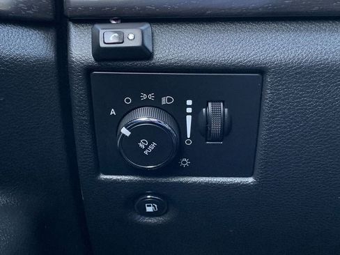 Used 2017 Jeep Grand Cherokee Altitude AWD/4WD image 16