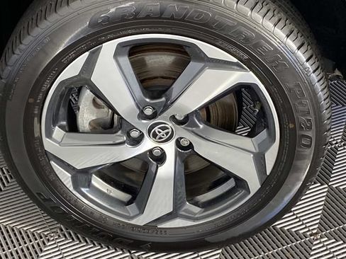 Used 2024 Toyota RAV4 SE AWD/4WD image 27