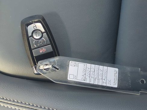 Used 2024 Ford Bronco Outer Banks image 35