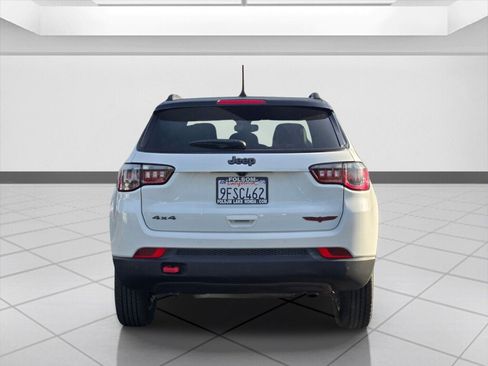 Used 2023 Jeep Compass Trailhawk image 6