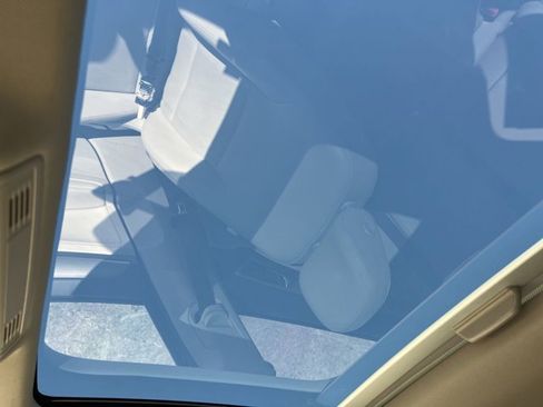 Used 2015 Volkswagen Golf S image 19