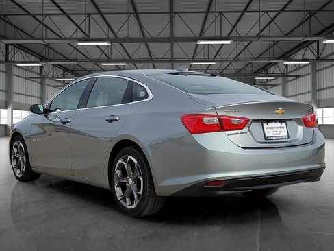 Used 2023 Chevrolet Malibu LT image 3
