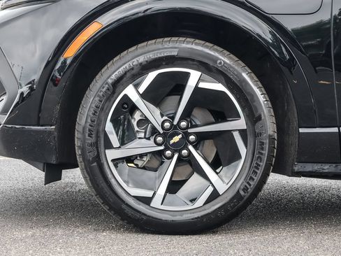Used 2024 Chevrolet Equinox EV LT AWD/4WD image 17