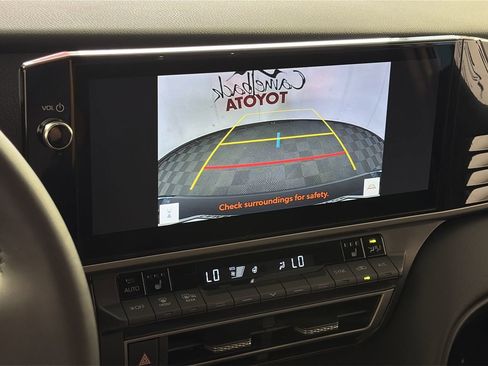 Used 2025 Toyota Camry XSE FWD image 16