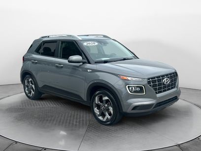 Used 2020 Hyundai Venue SEL w/ Convenience + Premium Package
