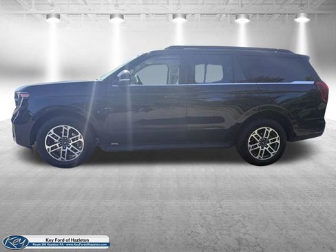 Used 2025 Ford Expedition Active AWD/4WD image 4
