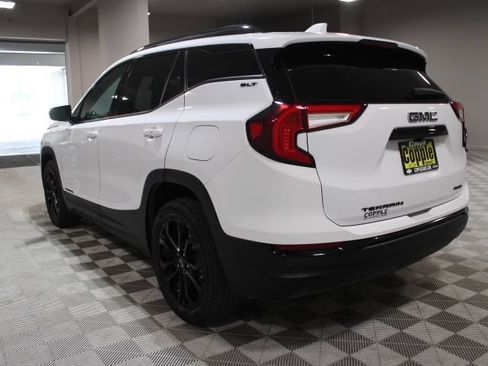 Used 2022 GMC Terrain SLT w/ Tech Package AWD/4WD image 10