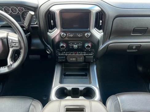 Used 2021 Chevrolet Silverado 1500 LT Trail Boss w/ Convenience Package II image 14