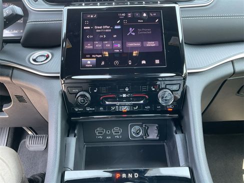 New 2025 Jeep Grand Cherokee L Laredo w/ Luxury Tech Group I image 12