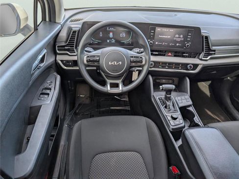 Used 2023 Kia Sportage LX image 27