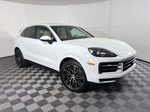 Used 2026 Porsche Cayenne AWD/4WD image 7