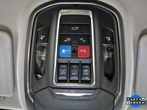 Used 2024 Jeep Grand Cherokee L Limited w/ Black Appearance Package image 21