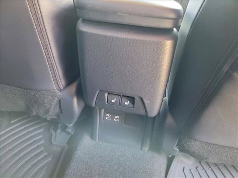 Used 2024 Toyota Prius Limited w/ Limited Premium Package FWD image 17