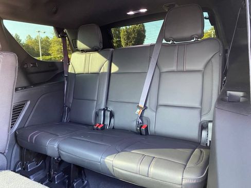 Used 2022 Chevrolet Tahoe RST w/ Sport Performance Package RWD image 26