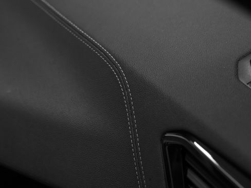 Used 2022 BMW Z4 M40i w/ Premium Package image 33