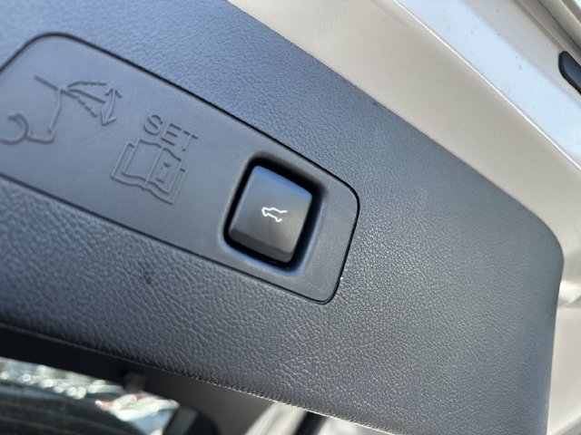 Certified 2023 Lincoln Corsair AWD image 44