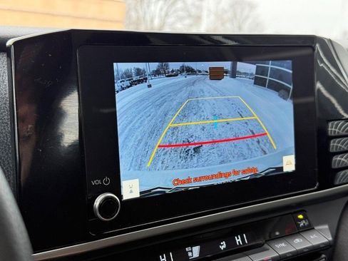 Used 2025 Toyota Camry LE image 24