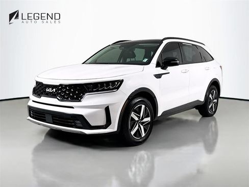 Used 2022 Kia Sorento EX w/ Panoramic Sunroof Package FWD image 1