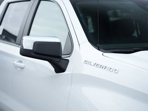 Used 2025 Chevrolet Silverado 1500 LT image 9